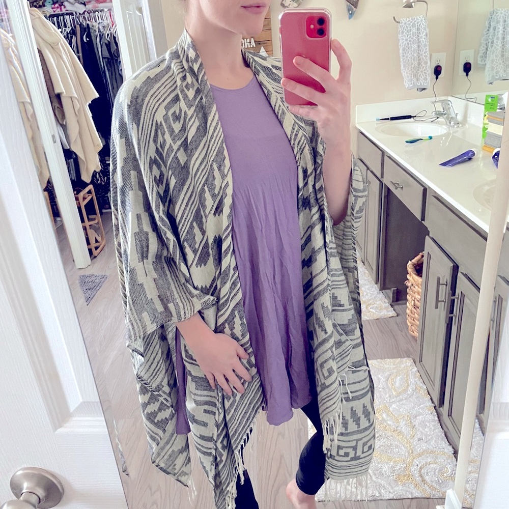 Oversized Blanket Shaw